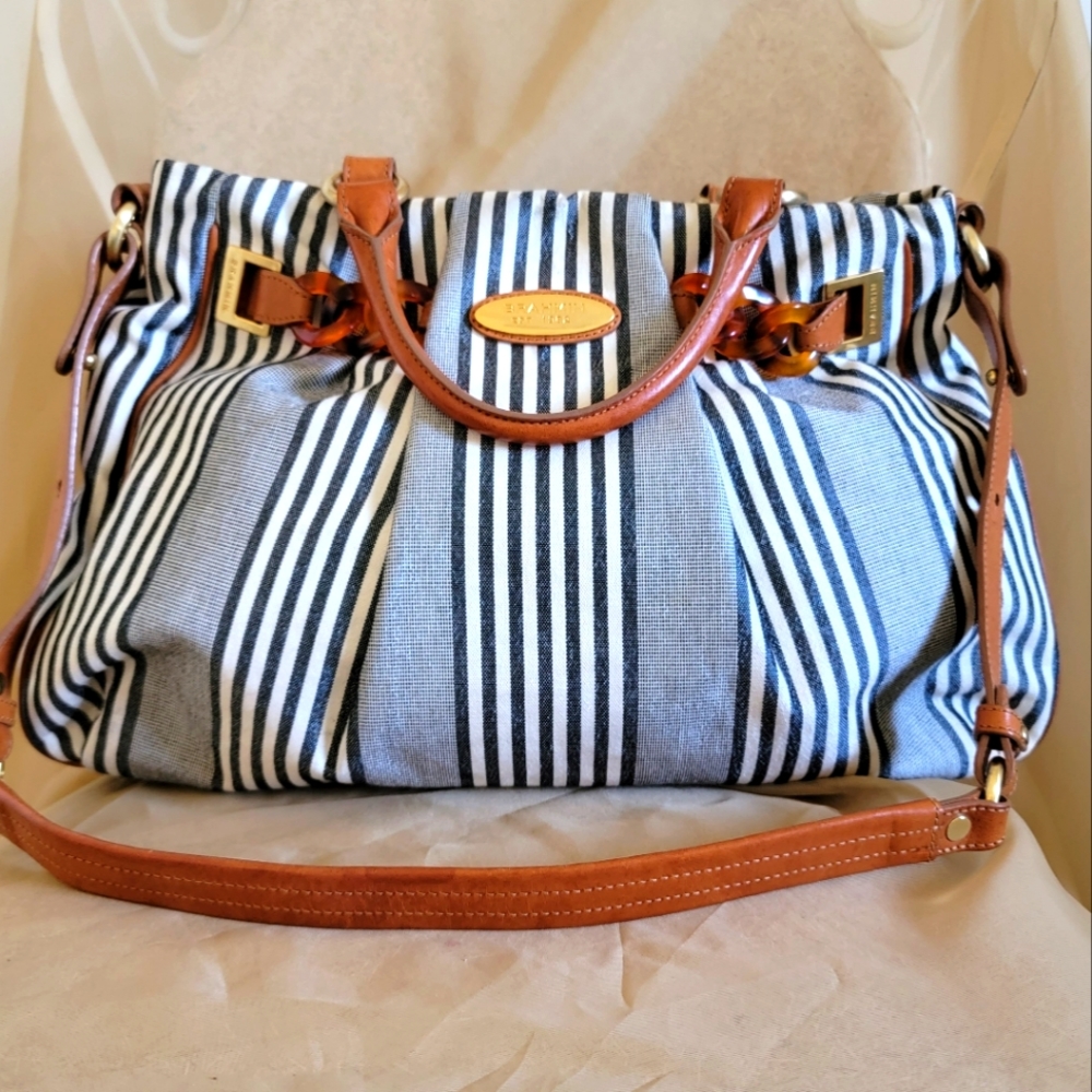 *(SOLD)Brahmin brown,black,white purse(SOLD)